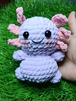 Axolote morado grande